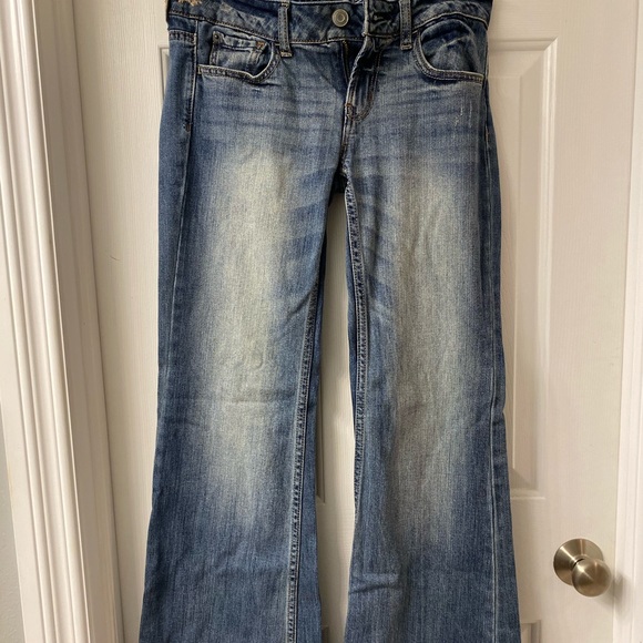 Forever 21 Flare Bottom Jeans Size 27 - Picture 1 of 6